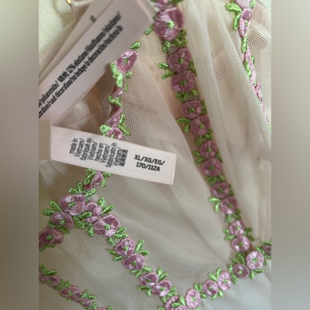 Victoria's Secret Very Sexy Rosebud Embroidery Unlined Corset Babydoll  Chemise - Picture 9 of 12